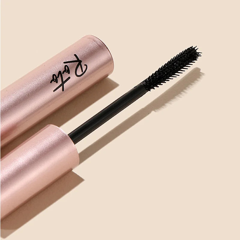 Slim, lasting, curled, waterproof, smudge-proof.